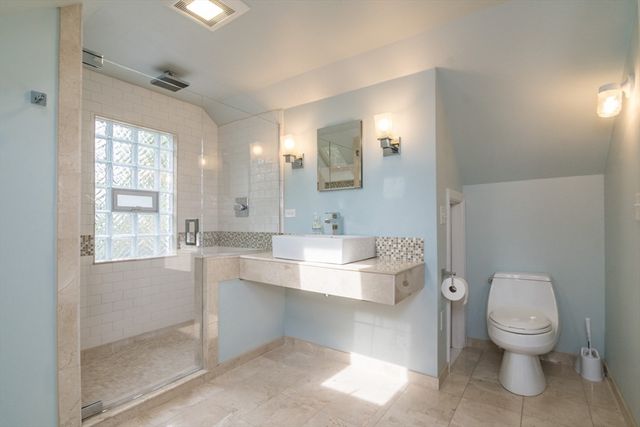 202 Jackson St, Northampton, MA 01060