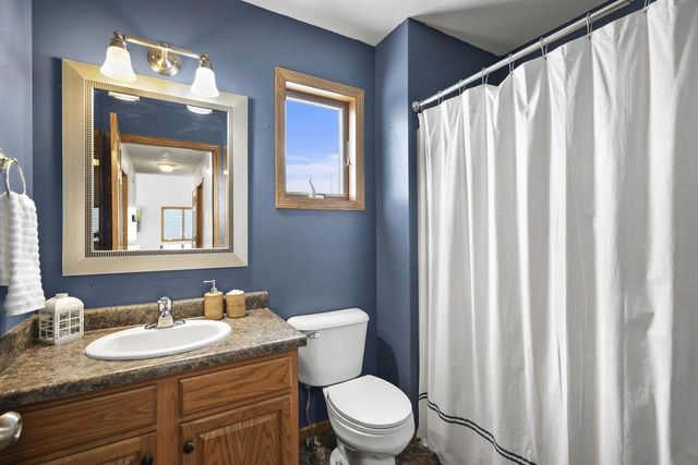 1032 VISTA RIDGE Drive, Mount Horeb, WI 53572