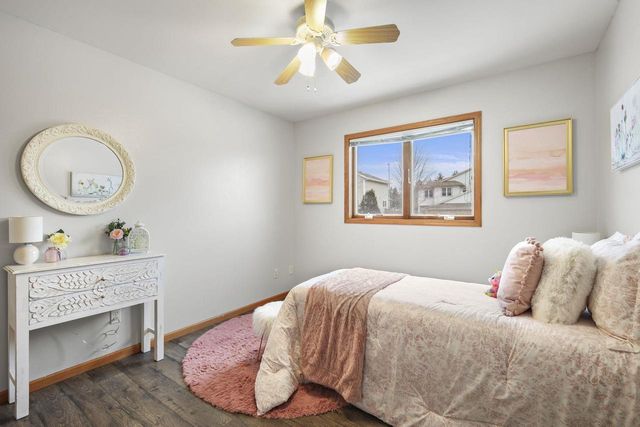 1032 VISTA RIDGE Drive, Mount Horeb, WI 53572