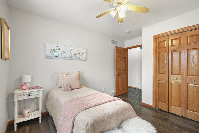 1032 VISTA RIDGE Drive, Mount Horeb, WI 53572