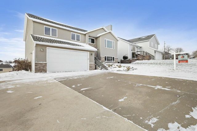 1032 VISTA RIDGE Drive, Mount Horeb, WI 53572