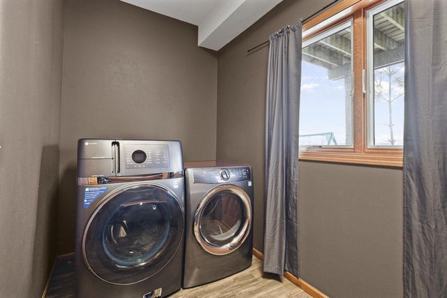 1032 VISTA RIDGE Drive, Mount Horeb, WI 53572