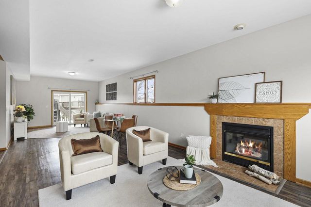 1032 VISTA RIDGE Drive, Mount Horeb, WI 53572