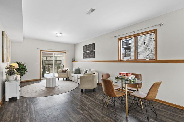 1032 VISTA RIDGE Drive, Mount Horeb, WI 53572