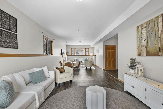 1032 VISTA RIDGE Drive, Mount Horeb, WI 53572