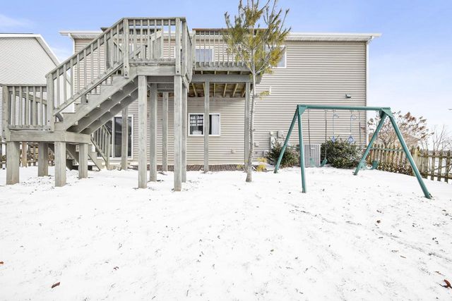 1032 VISTA RIDGE Drive, Mount Horeb, WI 53572