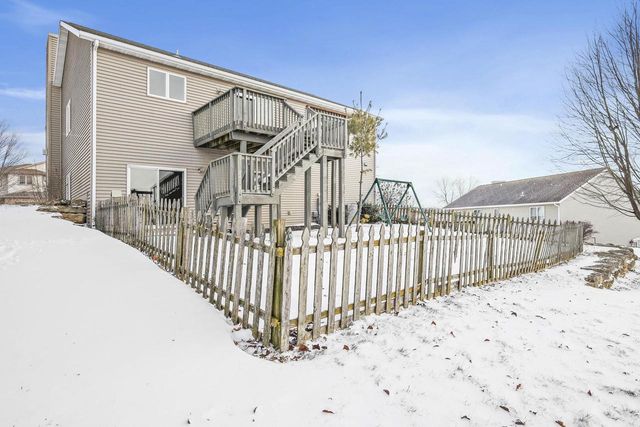 1032 VISTA RIDGE Drive, Mount Horeb, WI 53572