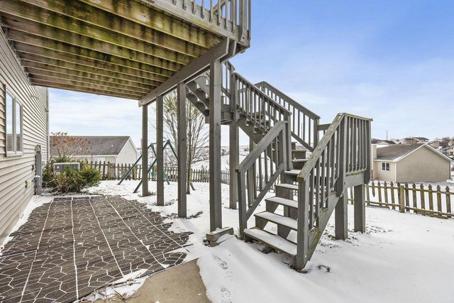 1032 VISTA RIDGE Drive, Mount Horeb, WI 53572