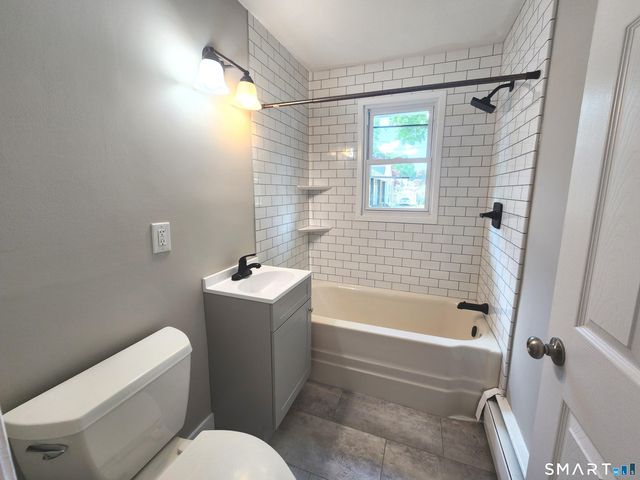 29 Palm Street, Manchester, CT 06040