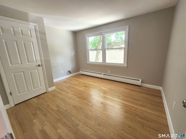 29 Palm Street, Manchester, CT 06040