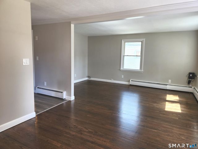29 Palm Street, Manchester, CT 06040