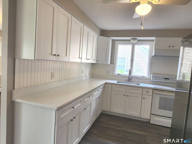 29 Palm Street, Manchester, CT 06040