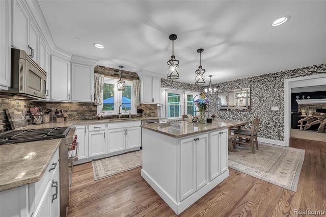 3985 S Ellamae Road, Oakland, MI 48363