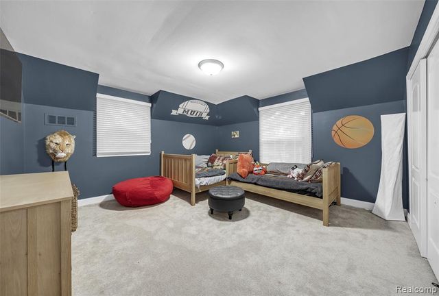 3985 S Ellamae Road, Oakland, MI 48363
