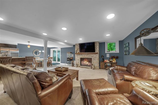 3985 S Ellamae Road, Oakland, MI 48363