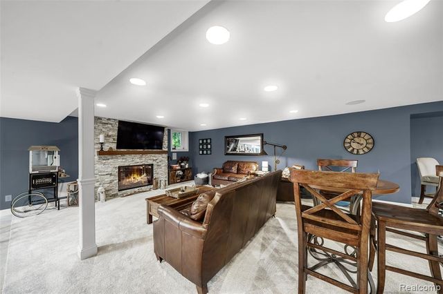 3985 S Ellamae Road, Oakland, MI 48363