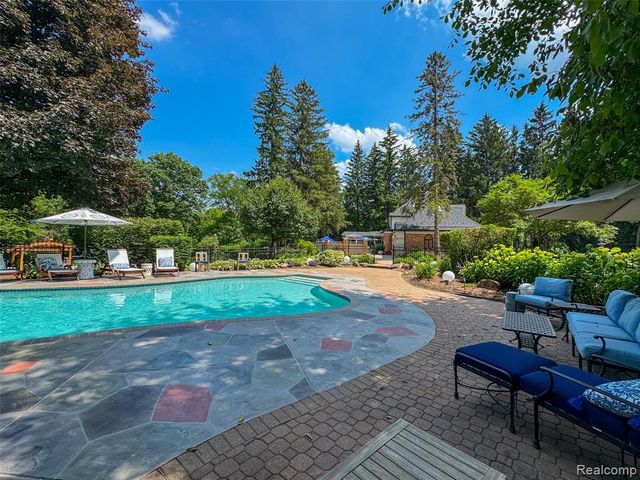3985 S Ellamae Road, Oakland, MI 48363