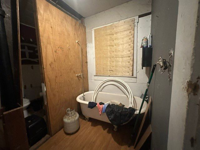 828 E Price Street, Paris, TX 75460