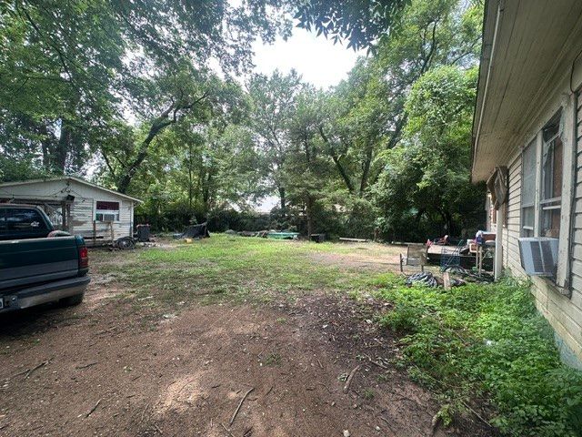828 E Price Street, Paris, TX 75460