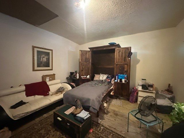 828 E Price Street, Paris, TX 75460