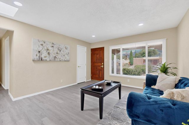 2805 CHRISTINE Street NE, Albuquerque, NM 87112