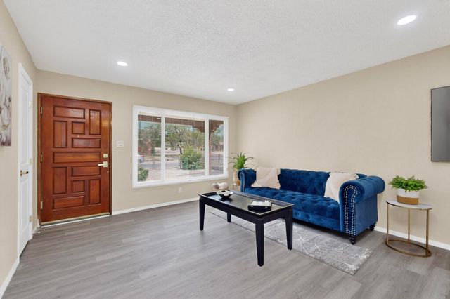 2805 CHRISTINE Street NE, Albuquerque, NM 87112