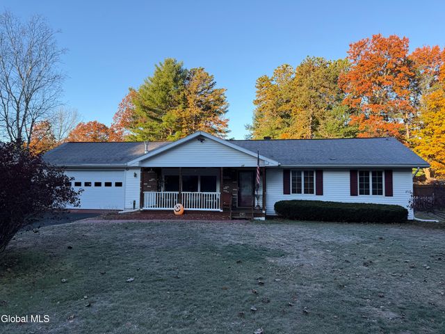 47 Pinewood Road, Queensbury, NY 12804
