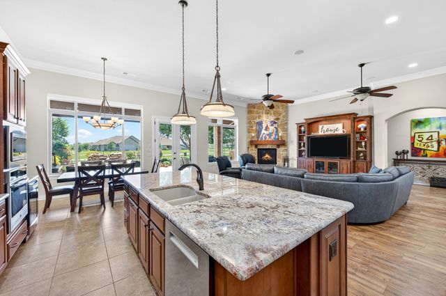 12105 Glenbrook Street, Denton, TX 76207