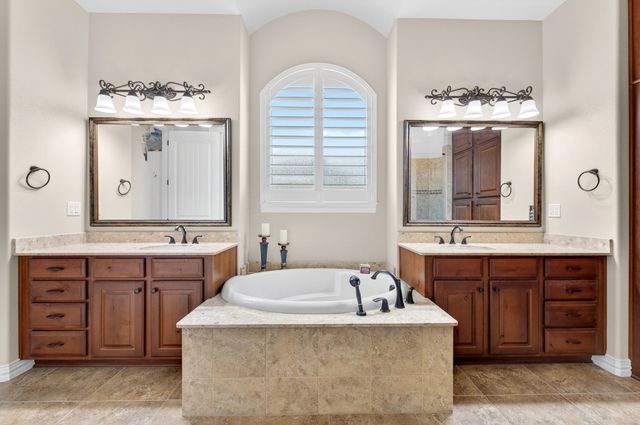 12105 Glenbrook Street, Denton, TX 76207
