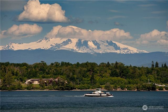 2351 N Nugent Road, Lummi Island, WA 98262