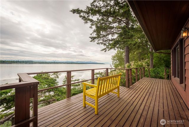 2351 N Nugent Road, Lummi Island, WA 98262