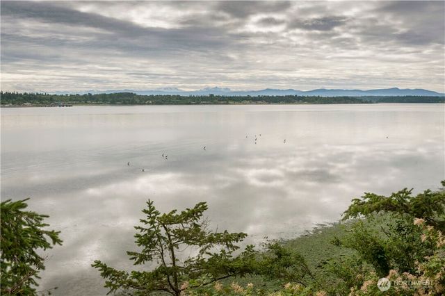 2351 N Nugent Road, Lummi Island, WA 98262