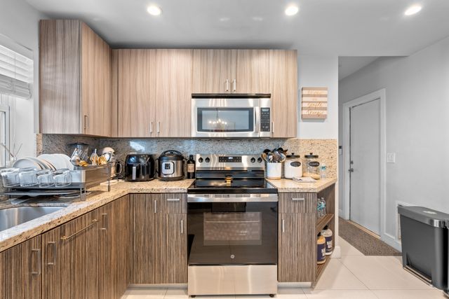 1603 Jefferson Street, Hollywood, FL 33020