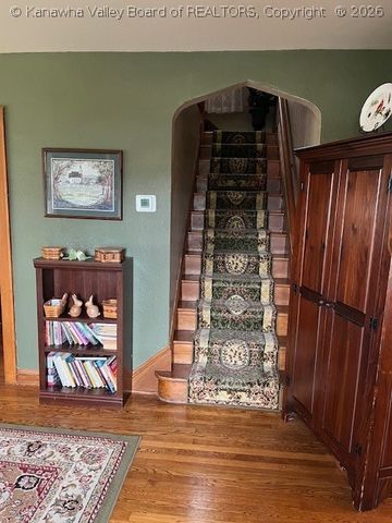 300 67th Street Se, Charleston, WV 25304