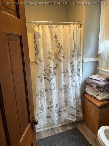 300 67th Street Se, Charleston, WV 25304