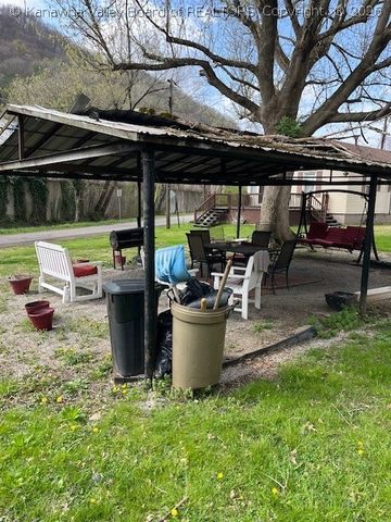 300 67th Street Se, Charleston, WV 25304