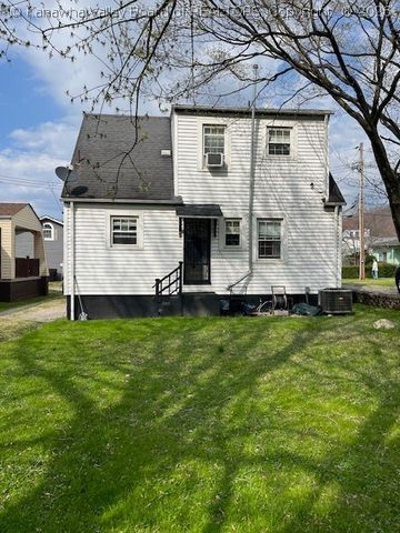 300 67th Street Se, Charleston, WV 25304
