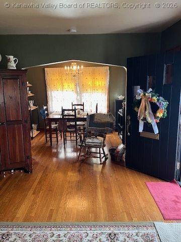 300 67th Street Se, Charleston, WV 25304