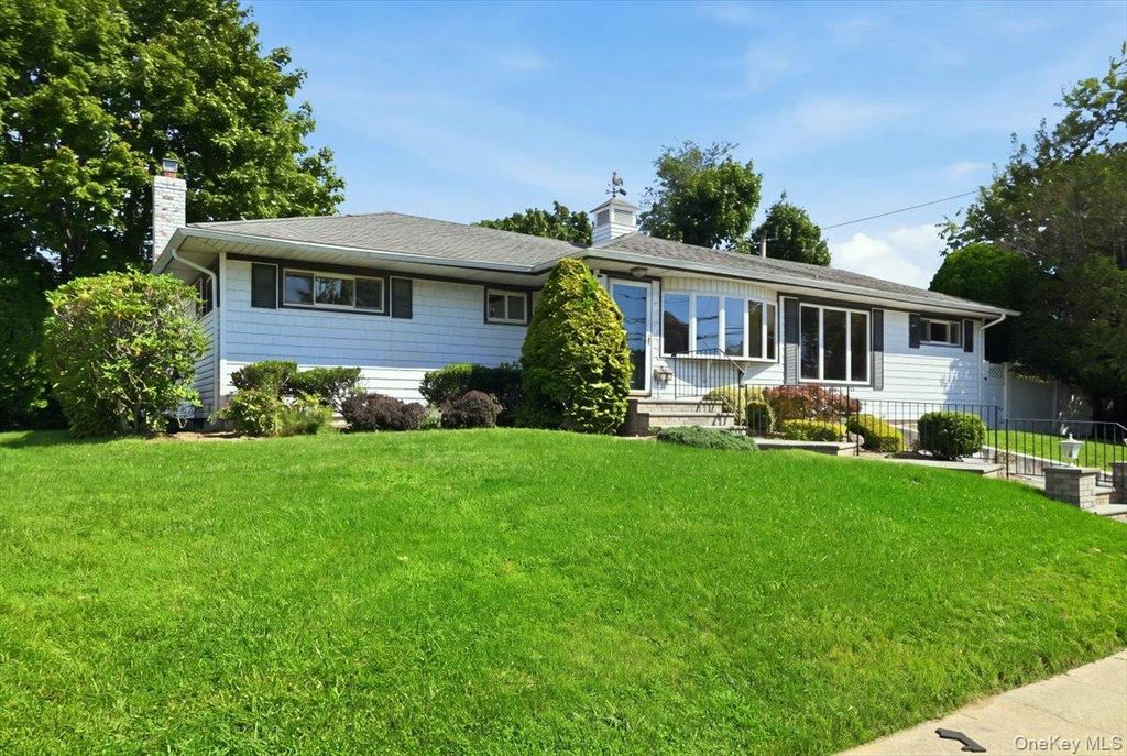 3695 Waverly Avenue, Seaford, NY 11783 — photo 2