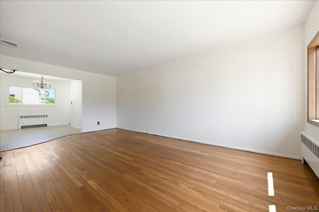 3695 Waverly Avenue, Seaford, NY 11783 — photo 4