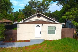 8014 N ALASKA STREET, Tampa, FL 33604