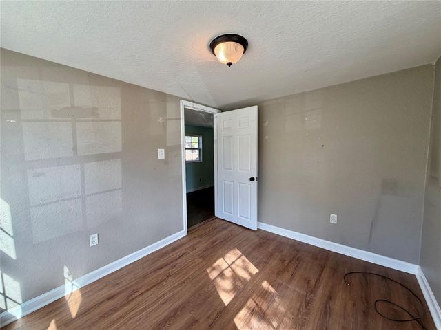 322 Hays Road, Oyster Creek, TX 77541