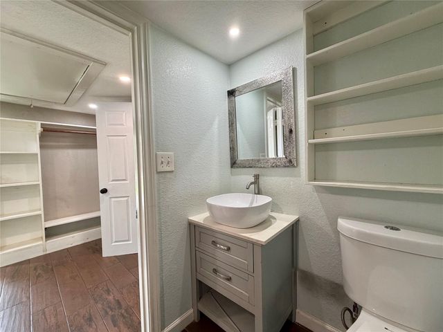 322 Hays Road, Oyster Creek, TX 77541