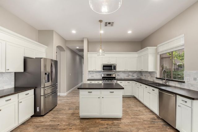 4326 E Cloudburst Court, Gilbert, AZ 85297