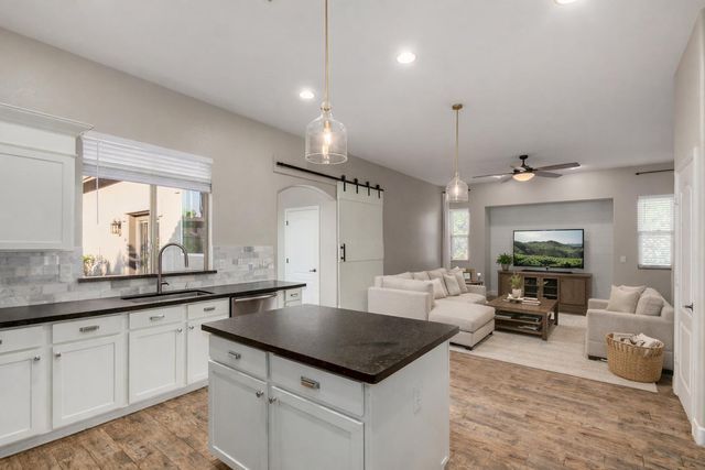 4326 E Cloudburst Court, Gilbert, AZ 85297