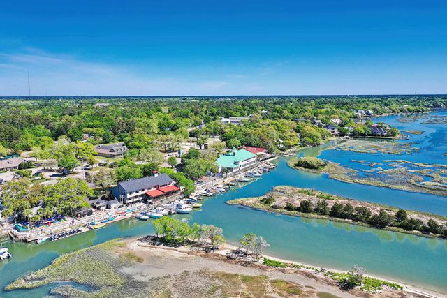 554 Hammock Ave., Murrells Inlet, SC 29576