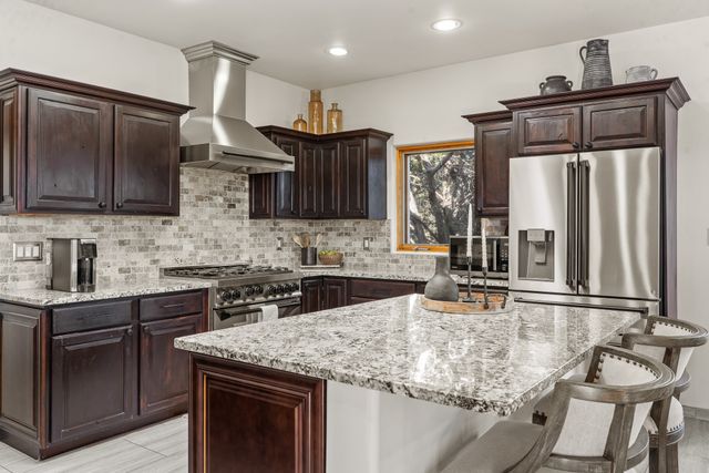 8 S Arroyo Ridge Road, Santa Fe, NM 87508