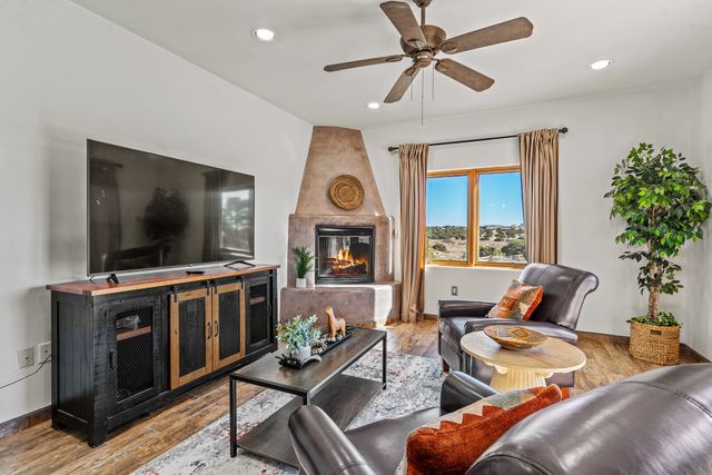 8 S Arroyo Ridge Road, Santa Fe, NM 87508