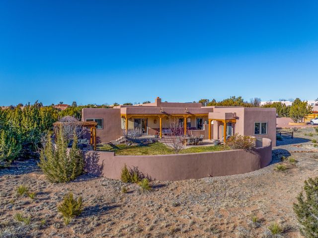 8 S Arroyo Ridge Road, Santa Fe, NM 87508