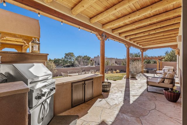 8 S Arroyo Ridge Road, Santa Fe, NM 87508